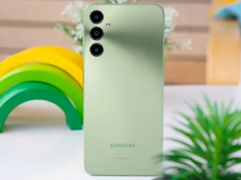 Galaxy A05s hạ giá mạnh đầu tháng 3, thần binh giá rẻ nhà Samsung vẫn lẫy lừng ăn đứt cả iPhone 16