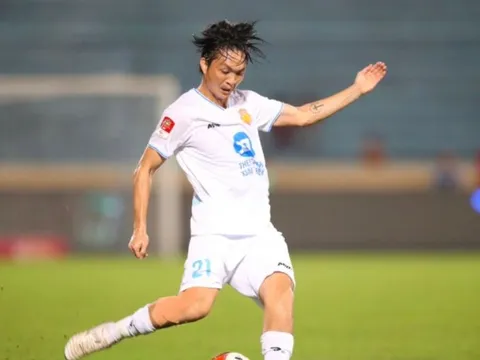 Bay cao trên BXH V.League, cựu sao HAGL giúp HLV Kim Sang-sik giải bài toán khó ở ĐT Việt Nam