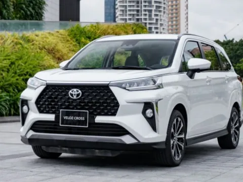 Giá lăn bánh Toyota Veloz Cross 'cực mềm' đầu tháng 3/2025, quyết soán ngôi Mitsubishi Xpander