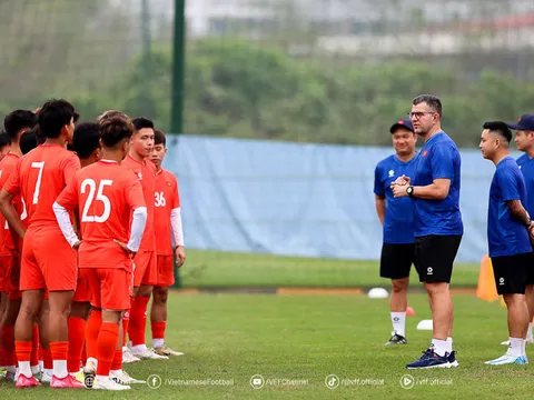 HLV Roland hé lộ mục tiêu của U17 Việt Nam tại giải U17 châu Á 2025