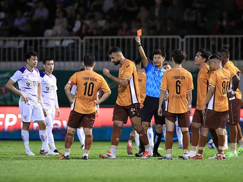 HAGL lao dốc, bầu Đức sẽ thay người cầm sa bàn?