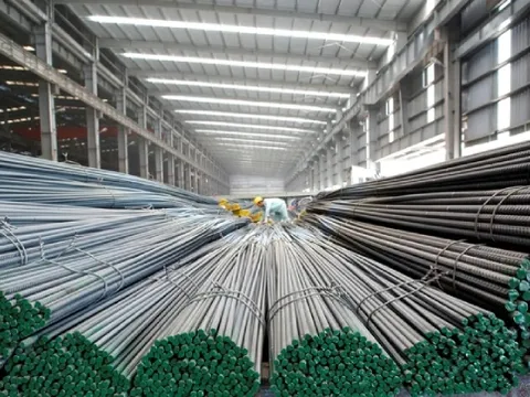 Rào cản thương mại mới của các nước lớn đẩy ngành thép vào thế khó