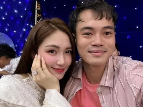 Hòa Minzy có mối quan hệ thế nào với Văn Toàn?