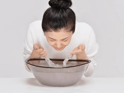 Nước vo gạo đừng đổ đi nữa, học được mấy công dụng tuyệt vời này hàng xóm đều khen bạn