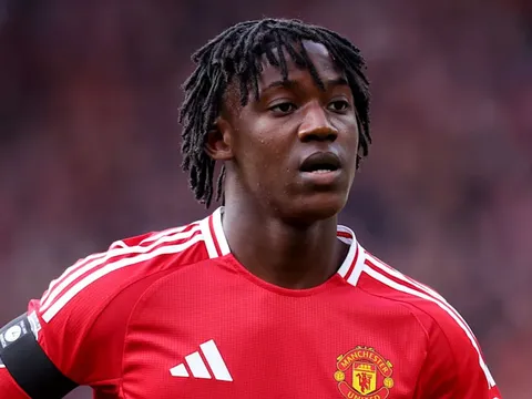 Được Chelsea săn đón, Kobbie Mainoo đưa ra quyết định gây sốc về tương lai ở Man Utd