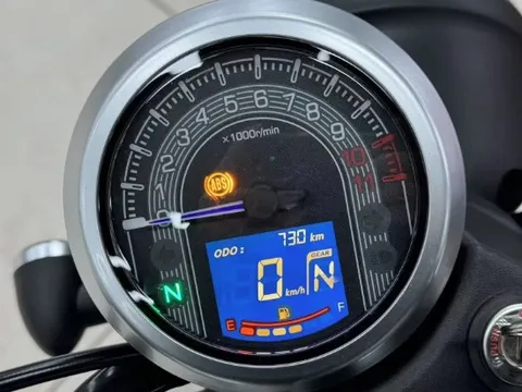 Đại lý Việt nhận cọc mẫu xe máy Honda mới cực đẹp: Ăn xăng dưới 2L/100km, có trang bị tốt hơn hẳn đối thủ