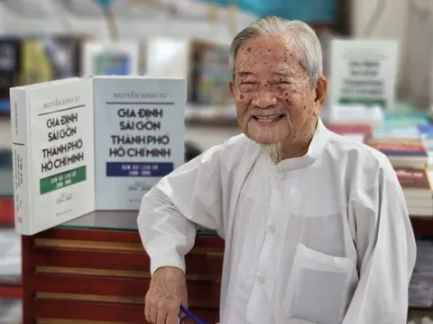 Chân dung cụ ông đặt gần 1.000 tên đường ở TP Hồ Chí Minh: 95 tuổi học vi tính, hơn trăm tuổi đi Metro