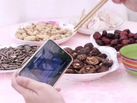 Tốt nhất là không nên chơi với điện thoại di động trong 4 'khoảng thời gian' này! Chú ý cùng nhắc nhở những người xung quanh kịp thời