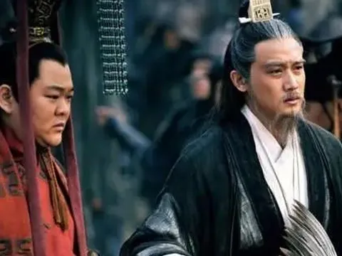 Tại sao "Xuất Sư Biểu" của Gia Cát Lượng được gọi là thiên cổ kỳ văn?