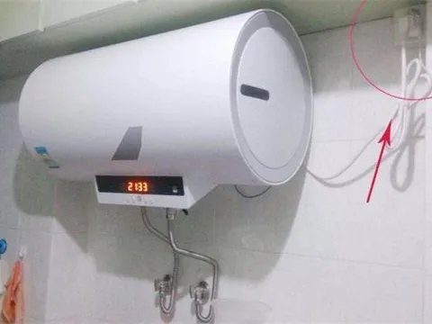 Bình nước nóng được bật 24/24 hay bật bất cứ lúc nào thì tiết kiệm điện hơn? Nhiều người mừng vì biết sớm, bạn cũng nhanh về báo cho gia đình