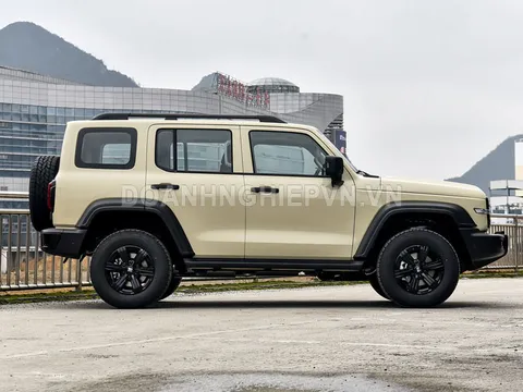 SUV địa hình công suất 409 mã lực, trang bị tiên tiến, giá ngang Toyota Corolla Cross