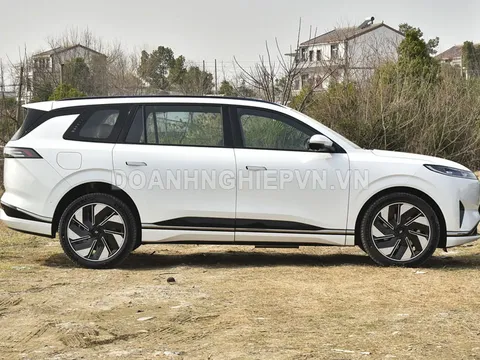 SUV 'trên cơ' Hyundai Santa Fe, siêu tiết kiệm xăng, giá ngang Mitsubishi Xforce