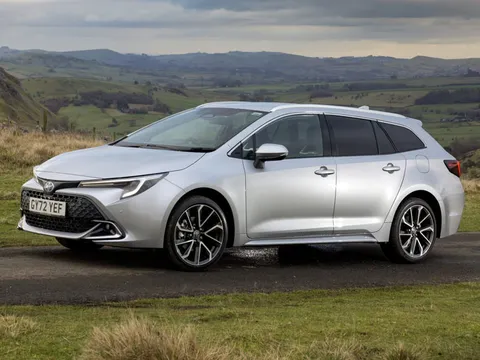 Top 10 ôtô được ưa chuộng nhất tại châu Âu: Toyota Corolla xếp áp chót