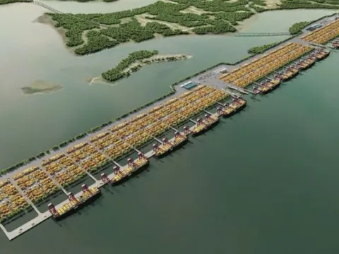 Siêu cảng quốc tế hơn 113.000 tỷ đồng được ví là "mỏ vàng" của Việt Nam trước cơ hội sắp thành hiện thực, sánh vai với loạt "ông lớn" Hồng Kông, Singapore