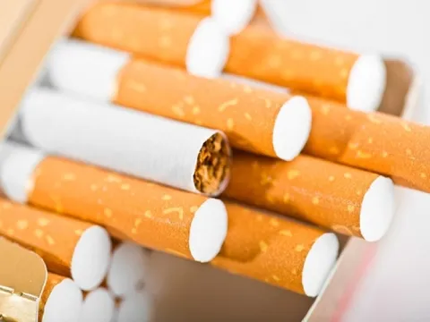 Thận trọng trong đánh thuế thuốc lá cao và đột ngột