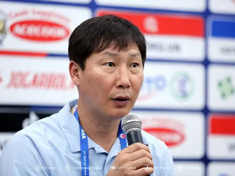 HLV Kim Sang-sik lý giải nguyên nhân không không dùng các tài năng trẻ