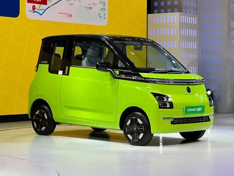 Xe điện mini giúp gia đình che nắng, che mưa, giá ngang Honda SH 350i