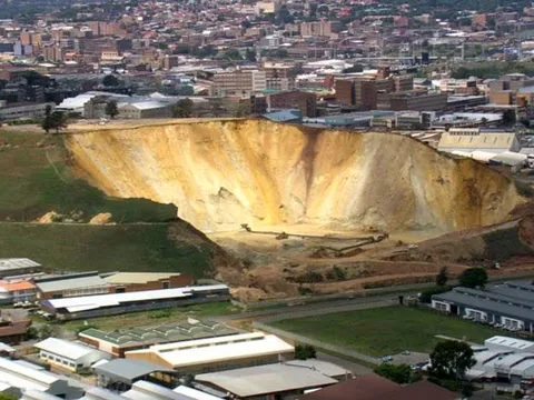 Đây là đất nước sở hữu 'mỏ vàng vô hình' trị giá 24 tỷ USD: Lượng vàng lên đến gần 500 tấn, có thể khai thác thêm nhiều loại quặng khác