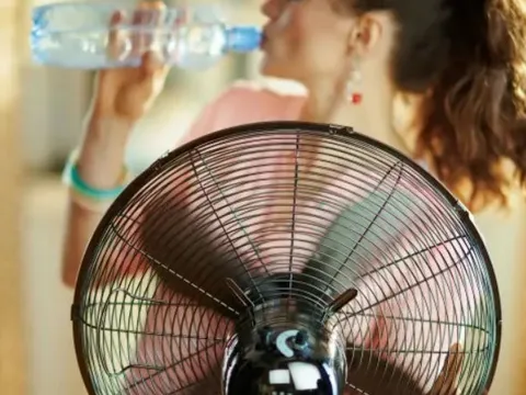 Bí quyết hạ nhiệt trong mùa nắng nóng mà không cần tới điều hòa