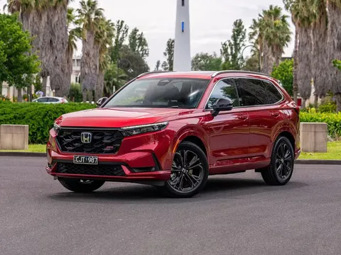 Honda CR-V tăng doanh số chóng mặt nhưng vẫn thua đối thủ này