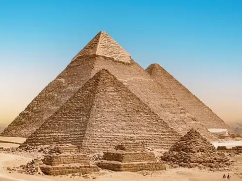 Các nhà khoa học tuyên bố phát hiện 'thành phố rộng lớn' bên dưới kim tự tháp Giza của Ai Cập... nhưng các chuyên gia bày tỏ lo ngại