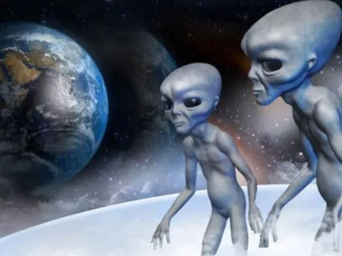 Giáo sư Nhật Bản cảnh báo 'sốc' về người ngoài hành tinh