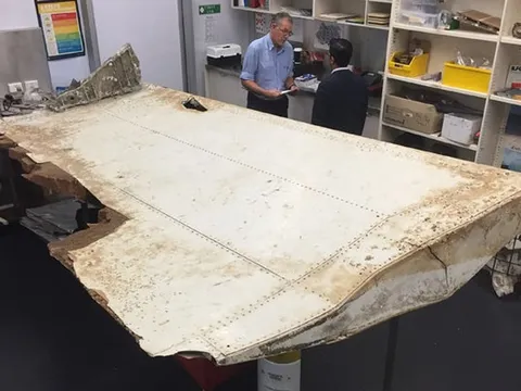 MH370 mất tích đầy bí ẩn: Đâu là giả thuyết khó tin nhất? 