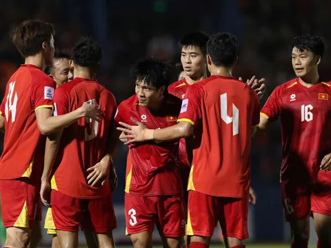 Đại thắng ĐT Lào, ĐT Việt Nam thăng tiến trên BXH FIFA 