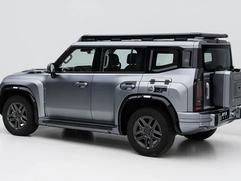 Xe gầm cao siêu hầm hố, công suất 254 mã lực, giá ngang Kia Seltos