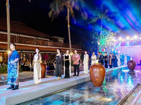 Furama Resort Đà Nẵng tổ chức chương trình nghệ thuật đặc biệt với chất liệu lụa Việt