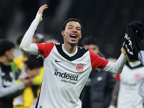 ‘Sát thủ vòng cấm’ người Pháp ngó lơ Arsenal và Liverpool, ‘tỏ tình’ với Man Utd