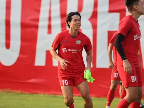 Trò cưng của HLV Kim Sang-sik dính chấn thương, Cộng Phượng sắp trở lại ĐT Việt Nam?