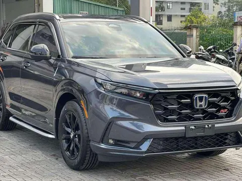 Honda CR-V giảm giá xuống dưới 1 tỷ đồng, quyết đua doanh số với Mazda CX-5 và Ford Territory