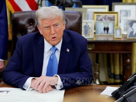 Tổng thống Trump công bố mức thuế quan với các đối tác thương mại lớn, cao nhất lên tới 54%