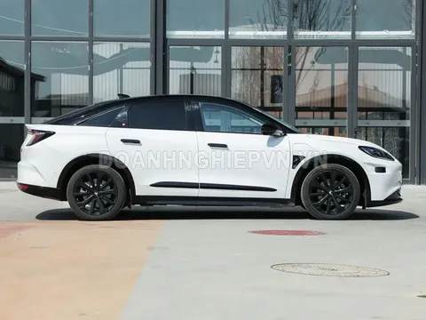 Xe sedan vượt trội Toyota Camry về mọi mặt, giá gần 700 triệu đồng