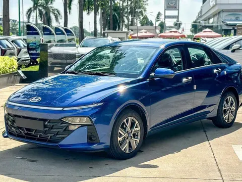 Giá lăn bánh Hyundai Accent thấp bất ngờ trong tháng 4/2025, sẵn sàng đánh bại Toyota Vios, Honda City