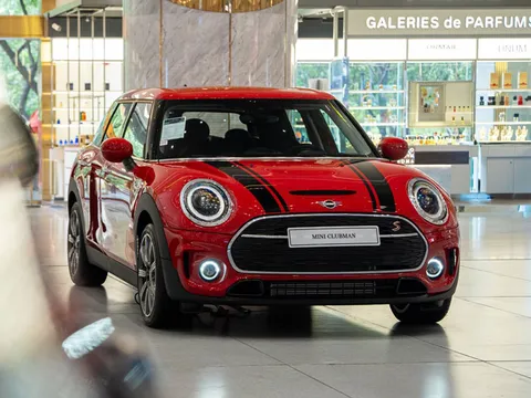 Bảng giá xe MINI tháng 4/2025: Ưu đãi 300 triệu đồng