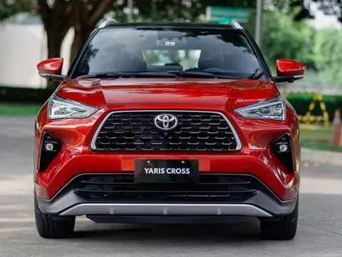 Giá lăn bánh Toyota Yaris Cross cực hấp dẫn trong tháng 4/2025, 'đe nẹt' Mitsubishi Xforce
