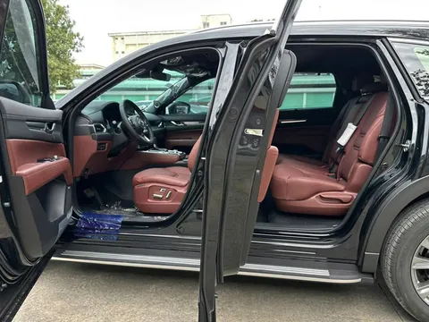 Mazda CX-8 giảm giá sốc đầu tháng 4/2025, sẵn sàng ‘đè bẹp’ Hyundai Santa Fe, Ford Everest