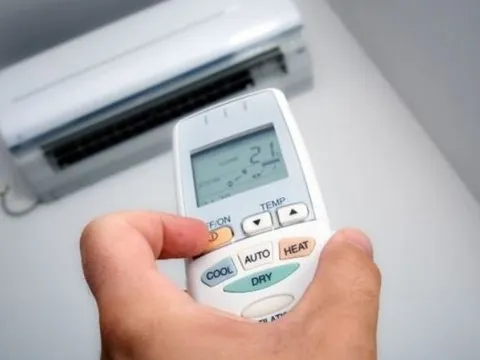 Bật điều hòa mùa hè: Đừng quên 3 “vật cứu tinh” giúp bạn tránh khô da, đau họng và mùi khó chịu!