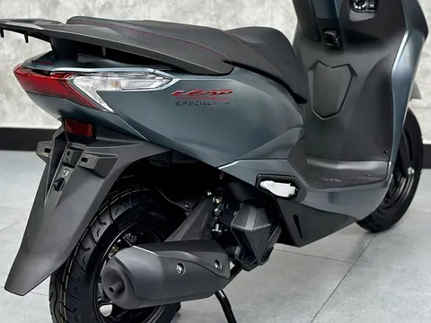 Honda Lead 2025 đội giá mạnh tại đại lý, khách hàng sẽ ‘đổ xô’ mua Yamaha Latte?