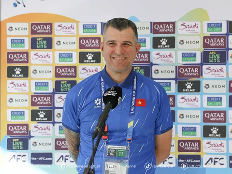 Cầm hoà U17 Nhật Bản, HLV Roland ‘tuyên chiến’ với U17 UAE