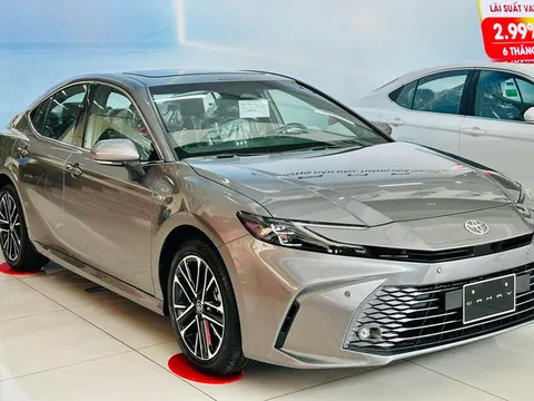 Bảng giá xe Toyota tháng 4/2025: 4 mẫu xe giảm giá