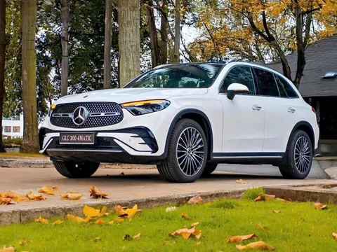 Bảng giá xe Mercedes-Benz tháng 4/2025: Thêm siêu phẩm mới