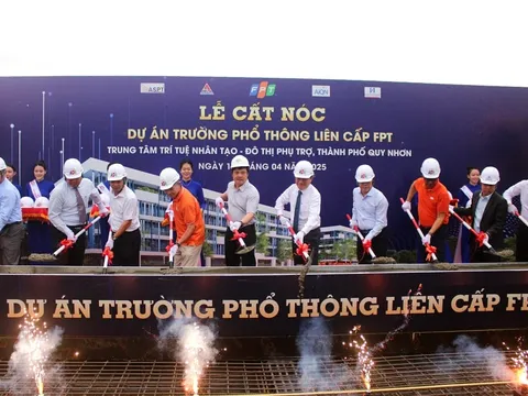 Cất nóc Trường Phổ thông liên cấp FPT Quy Nhơn sau gần 60 ngày khởi công 