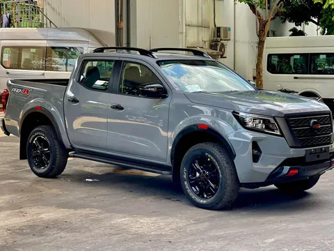 Đối thủ của Ford Ranger giảm giá mạnh sốc tại Việt Nam