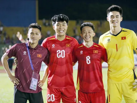 Báu vật HAGL hồi phục thần tốc, sẵn sàng trở lại, HLV Kim Sang-sik tính đường mới cho ĐT Việt Nam