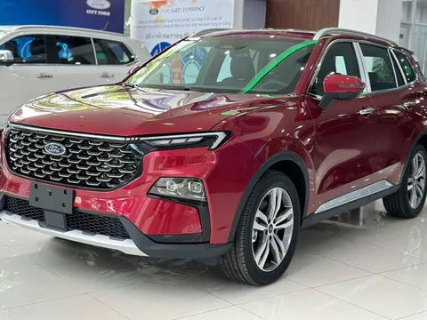 Ford Territory giảm giá kỷ lục, quyết đấu với Mazda CX-5, Honda CR-V