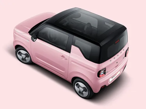 Xe điện mini thiết kế trẻ trung, giúp gia đình che nắng, che mưa, giá nhỉnh hơn Honda SH 350i