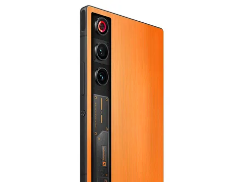 ‘Chiến thần’ smartphone gaming chip Snapdragon 8 Gen 3, RAM 16 GB, pin 6.000mAh, giá rẻ bất ngờ